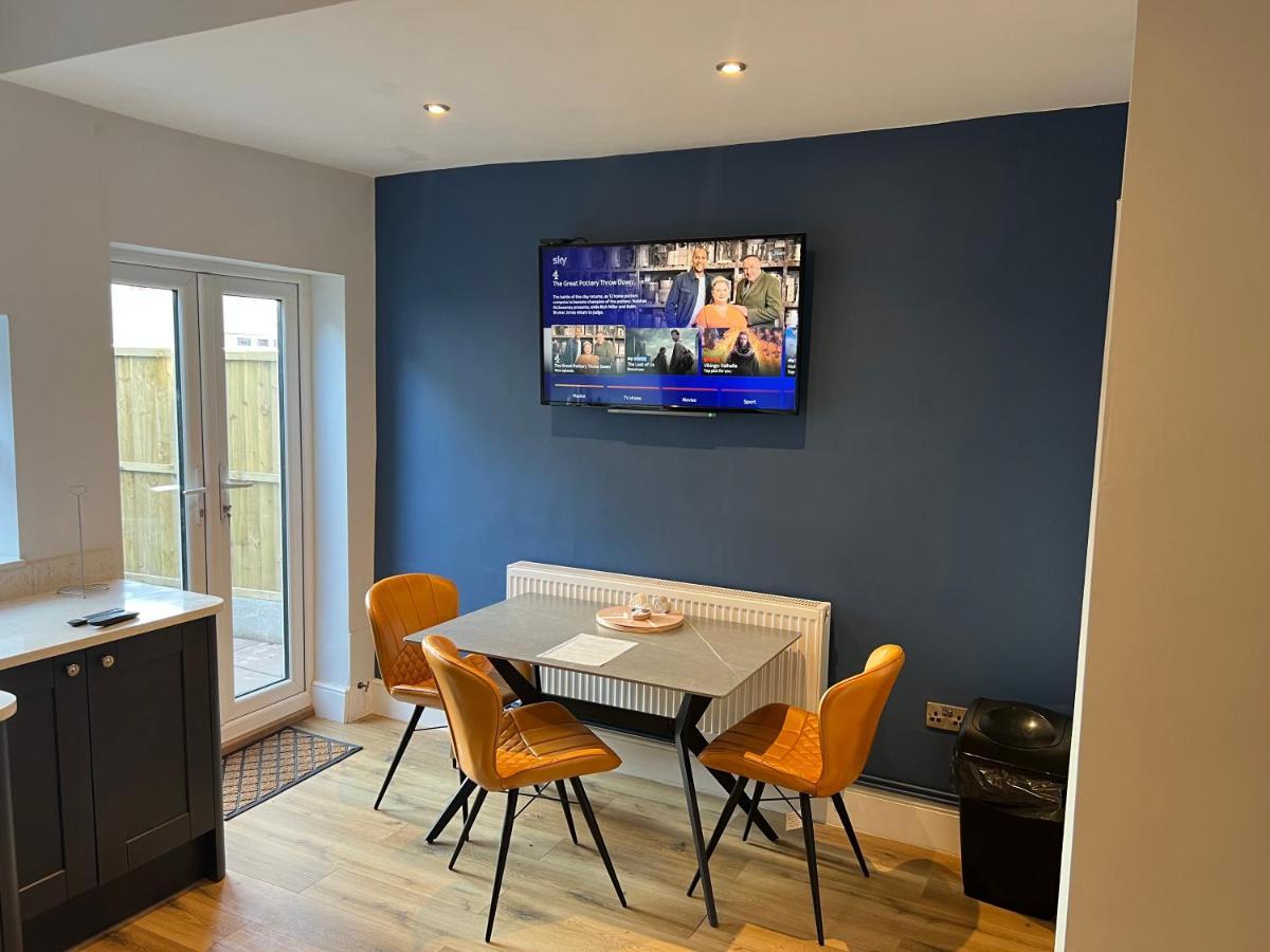 Stoke-on-Trent Luxury 2 Bed Apartment Great Location מראה חיצוני תמונה