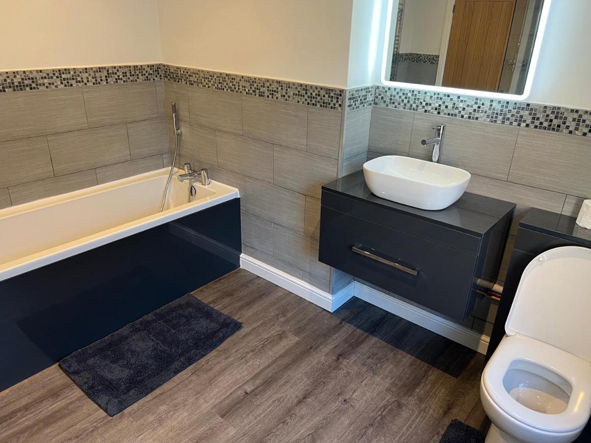 Stoke-on-Trent Luxury 2 Bed Apartment Great Location מראה חיצוני תמונה